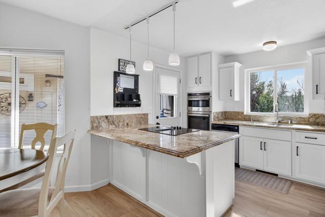 1502 Stone Way, Auburn, CA 95603