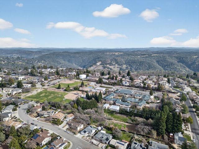 1502 Stone Way, Auburn, CA 95603