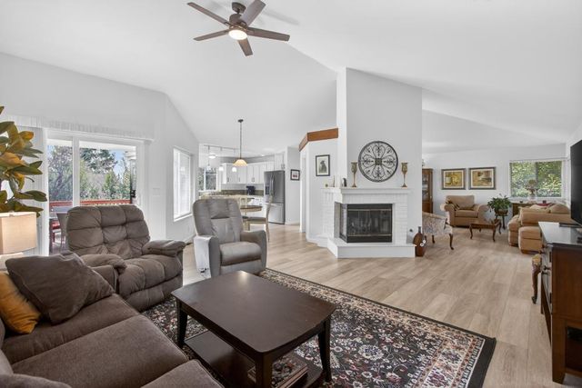 1502 Stone Way, Auburn, CA 95603