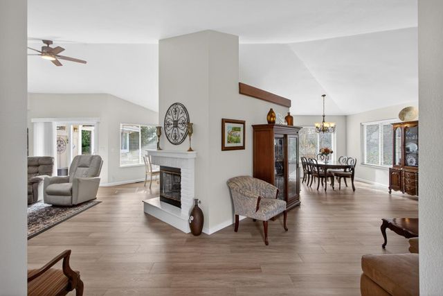 1502 Stone Way, Auburn, CA 95603