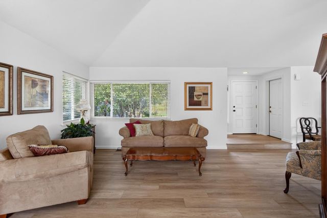 1502 Stone Way, Auburn, CA 95603