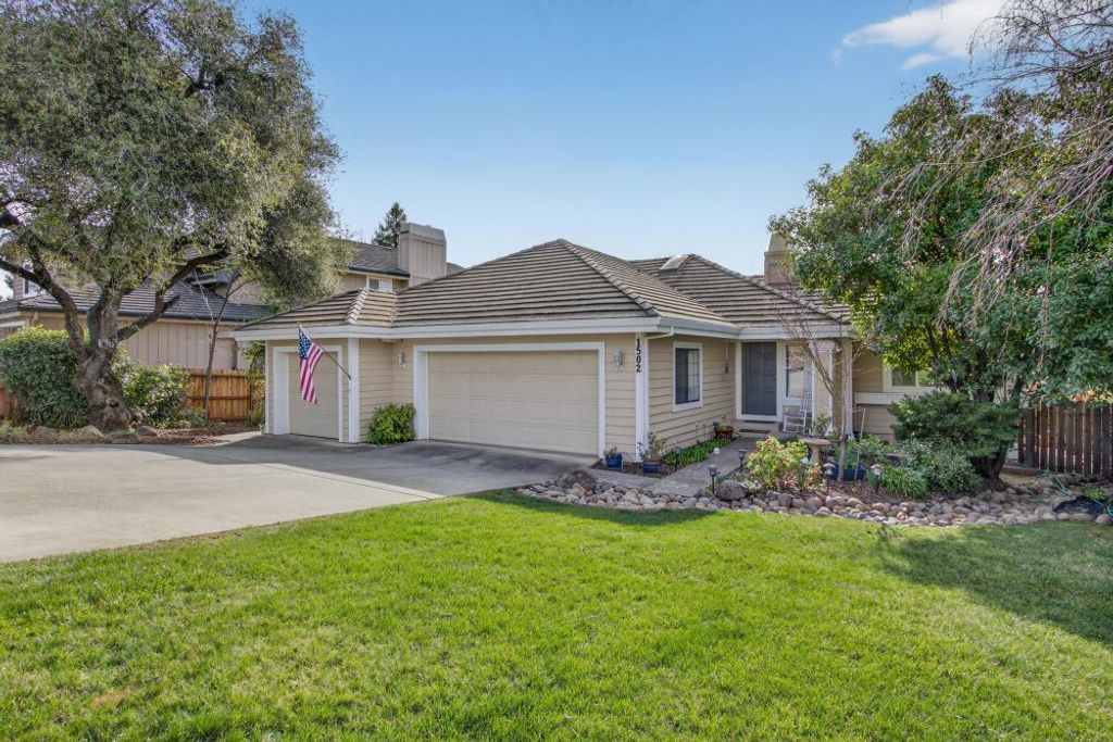 1502 Stone Way, Auburn, CA 95603