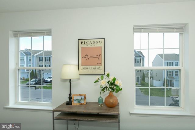 437 RUMBLING ROCK RD, Hedgesville, WV 25427