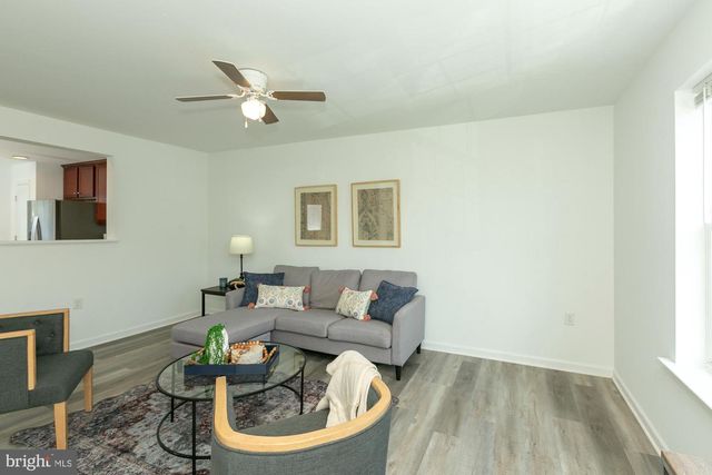 437 RUMBLING ROCK RD, Hedgesville, WV 25427