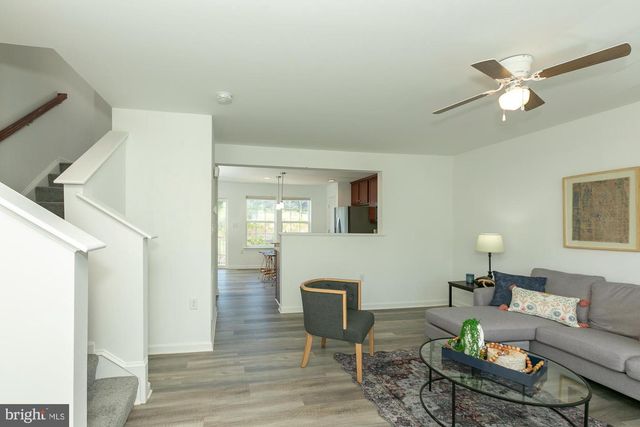 437 RUMBLING ROCK RD, Hedgesville, WV 25427