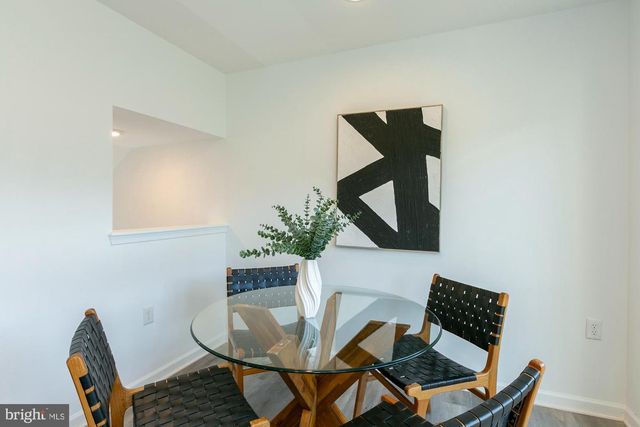 437 RUMBLING ROCK RD, Hedgesville, WV 25427