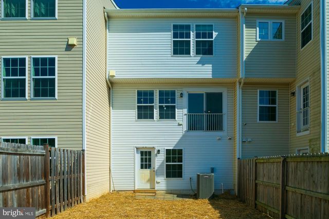 437 RUMBLING ROCK RD, Hedgesville, WV 25427