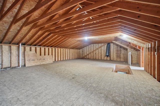 534 Frederick Crossing, Roanoke, IN 46783