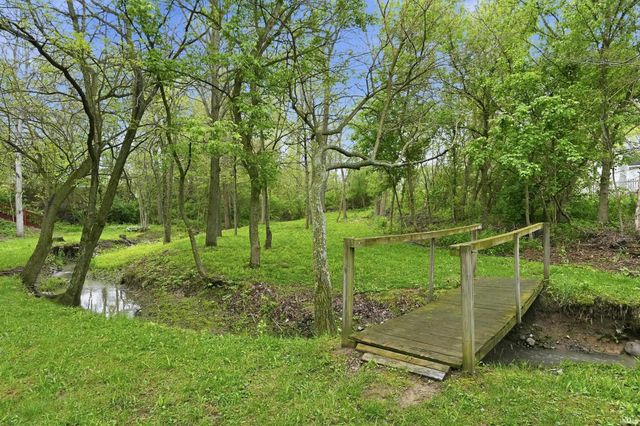 534 Frederick Crossing, Roanoke, IN 46783