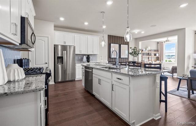 5572 East Spaniel Drive, Ann Arbor, MI 48108