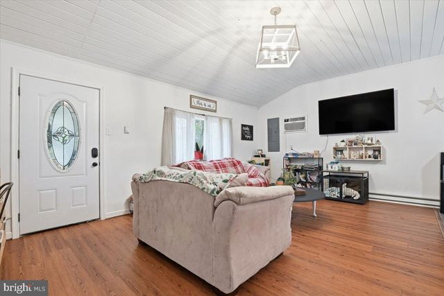 178 ASH LN, Kunkletown, PA 18058