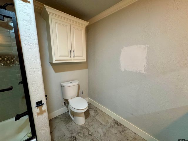 403 E Henderson St, Overton, TX 75684