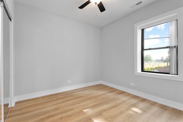 1552 W Juneway Terrace 1F, Chicago, IL 60626