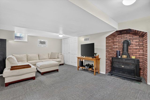 307 Lincoln Street, Evansville, WI 53536