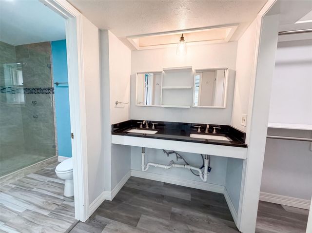 9314 Deanwood Street, Houston, TX 77040