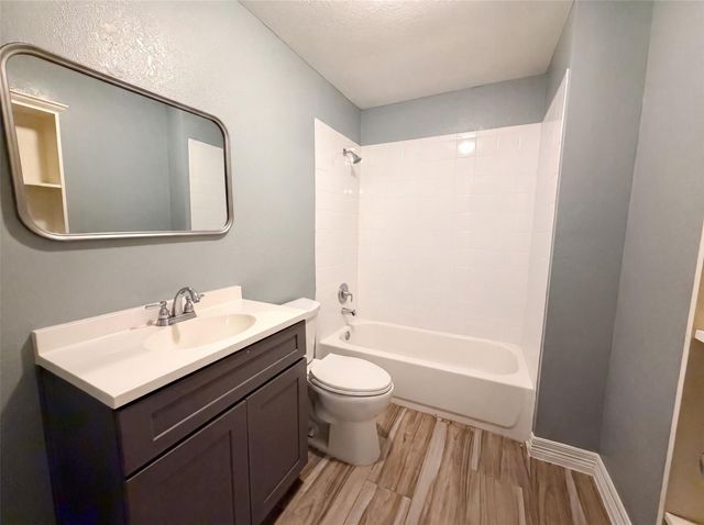 9314 Deanwood Street, Houston, TX 77040