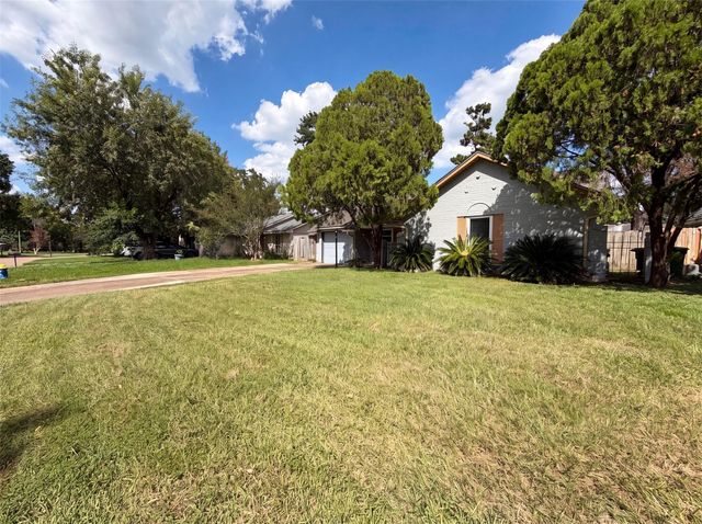 9314 Deanwood Street, Houston, TX 77040