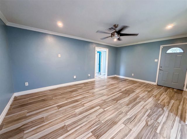 9314 Deanwood Street, Houston, TX 77040