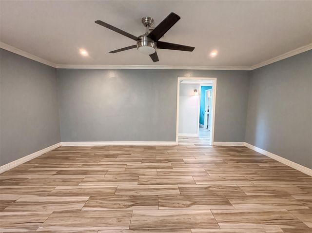 9314 Deanwood Street, Houston, TX 77040