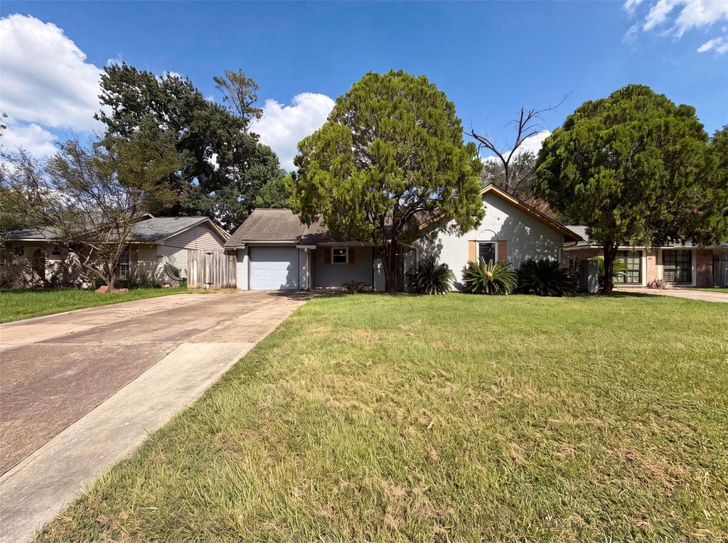 9314 Deanwood Street, Houston, TX 77040