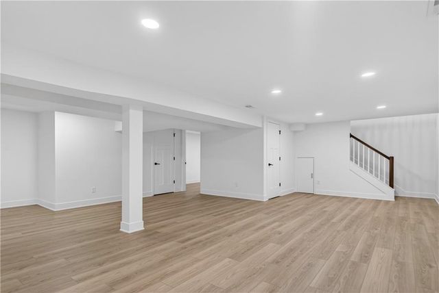 9112 Reeds Drive, Overland Park, KS 66207