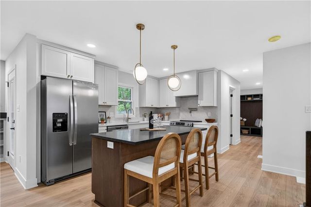 9112 Reeds Drive, Overland Park, KS 66207