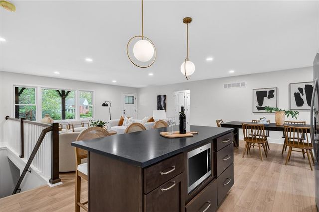 9112 Reeds Drive, Overland Park, KS 66207