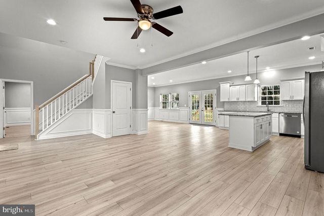 54 GERMAN AVE, Newtown, PA 18940