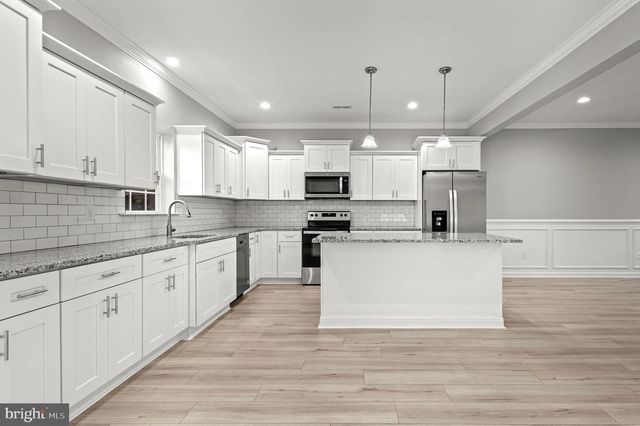 54 GERMAN AVE, Newtown, PA 18940