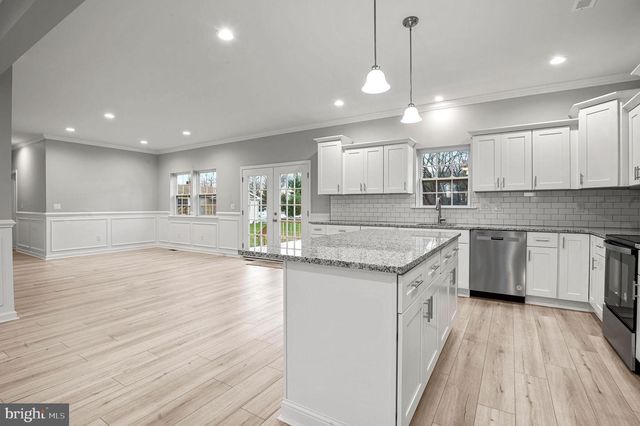 54 GERMAN AVE, Newtown, PA 18940