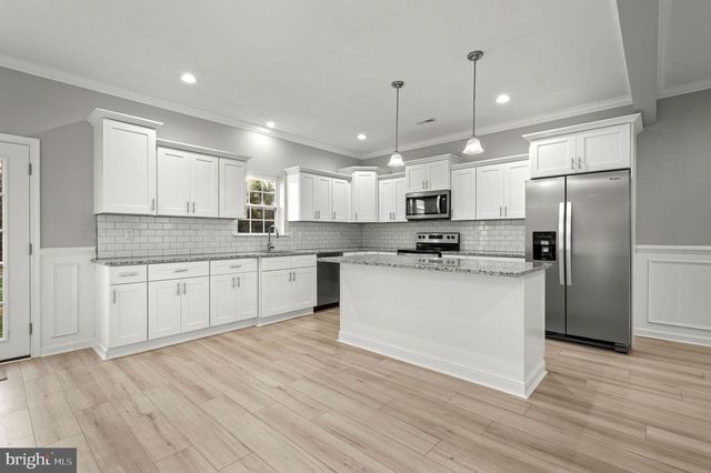 54 GERMAN AVE, Newtown, PA 18940