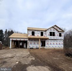 54 GERMAN AVE, Newtown, PA 18940