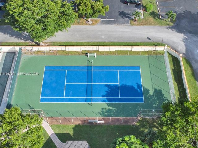 4270 NW 40th St 201, Lauderdale Lakes, FL 33319