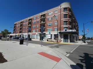 3200 Oak Park Avenue, Berwyn, IL 60402