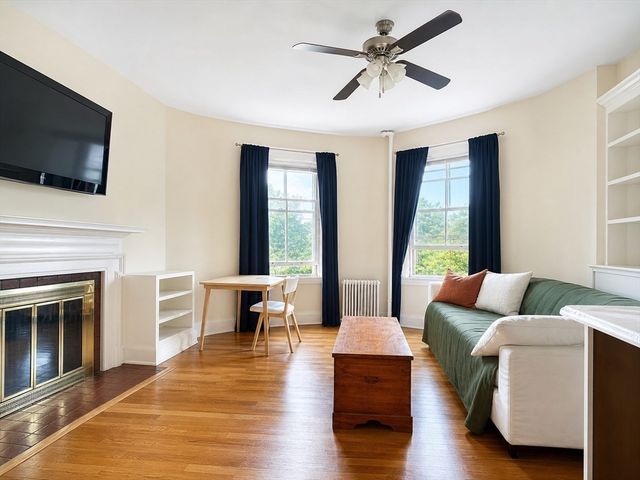 244 Beacon St 3C, Boston, MA 02116