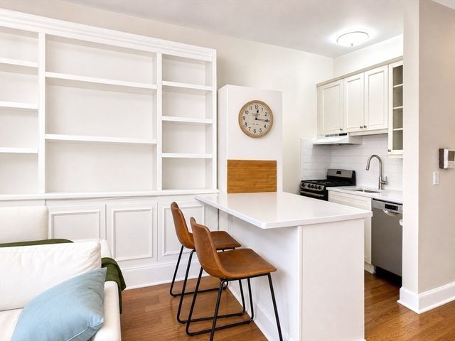 244 Beacon St 3C, Boston, MA 02116