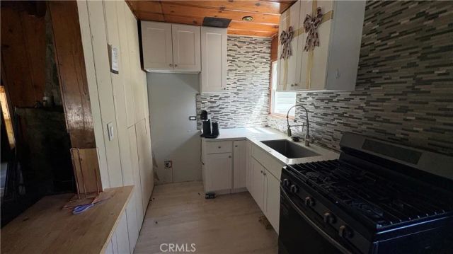 23808 Pioneer Camp, Crestline, CA 92325