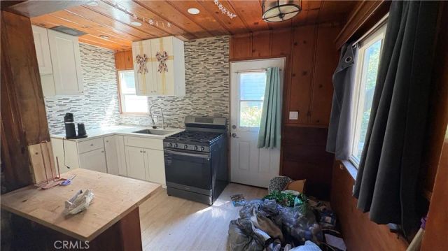 23808 Pioneer Camp, Crestline, CA 92325