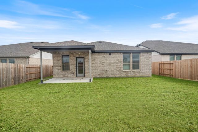 9015 Cedar Crescent Drive, Baytown, TX 77521