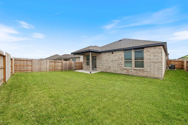 9015 Cedar Crescent Drive, Baytown, TX 77521