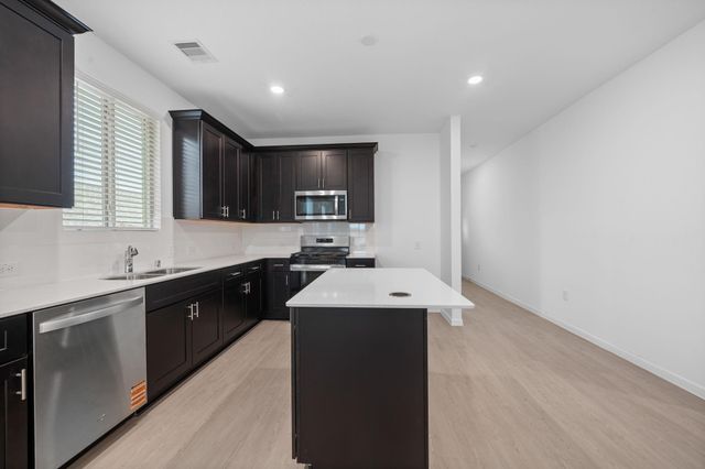 9015 Cedar Crescent Drive, Baytown, TX 77521