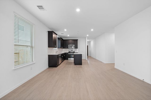 9015 Cedar Crescent Drive, Baytown, TX 77521