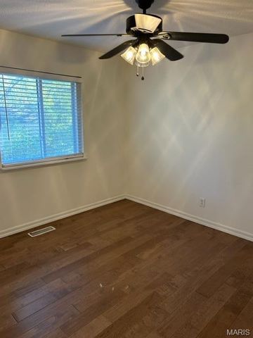 1 Braquewood Court, Manchester, MO 63021