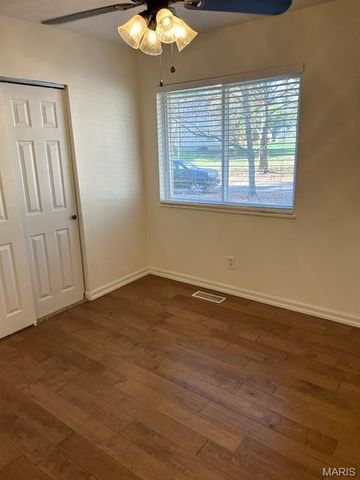 1 Braquewood Court, Manchester, MO 63021