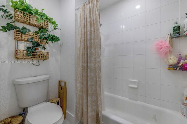 5712 Monroe Street, Hollywood, FL 33023