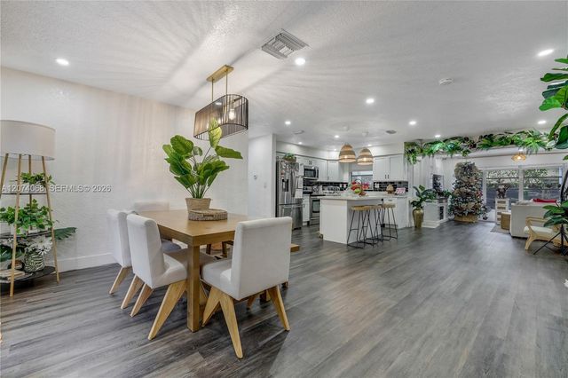 5712 Monroe Street, Hollywood, FL 33023