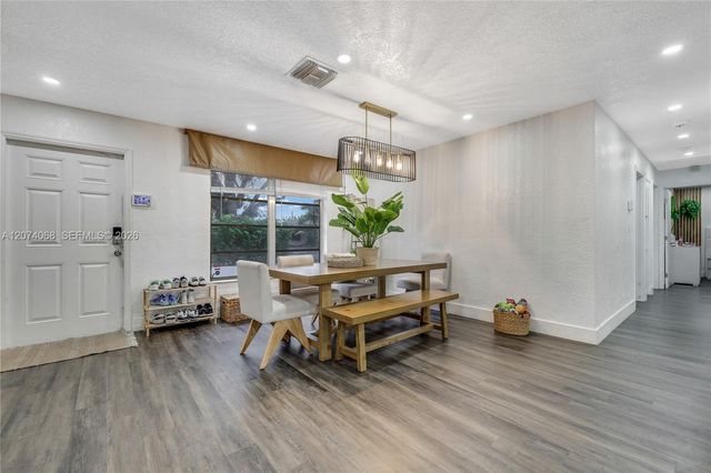 5712 Monroe Street, Hollywood, FL 33023