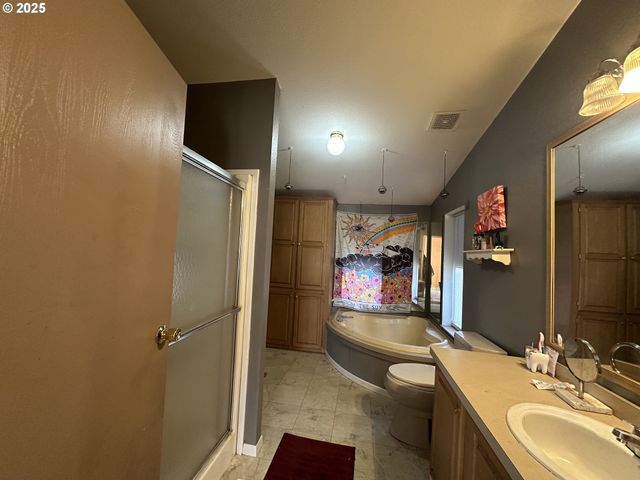 22 GLEN AFFRIC Rd, Goldendale, WA 98620