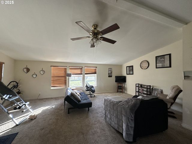 22 GLEN AFFRIC Rd, Goldendale, WA 98620