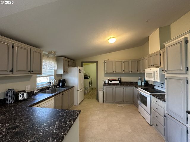 22 GLEN AFFRIC Rd, Goldendale, WA 98620